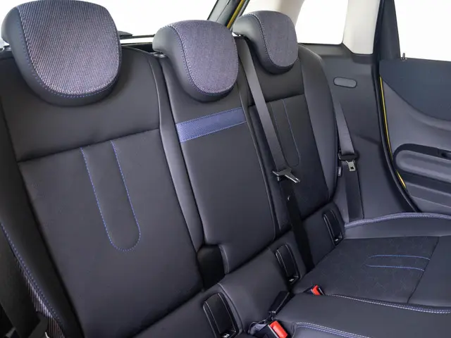 MINI 5-Deurs C 2025 Benzine 10