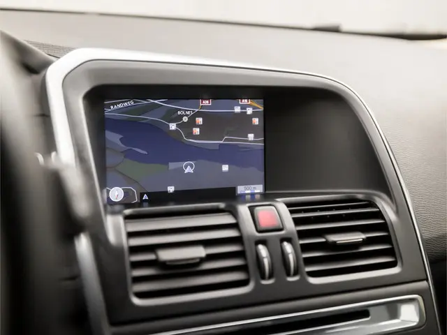 Volvo XC60 2.0 T5 Luxury Sport 2012 Benzine 8