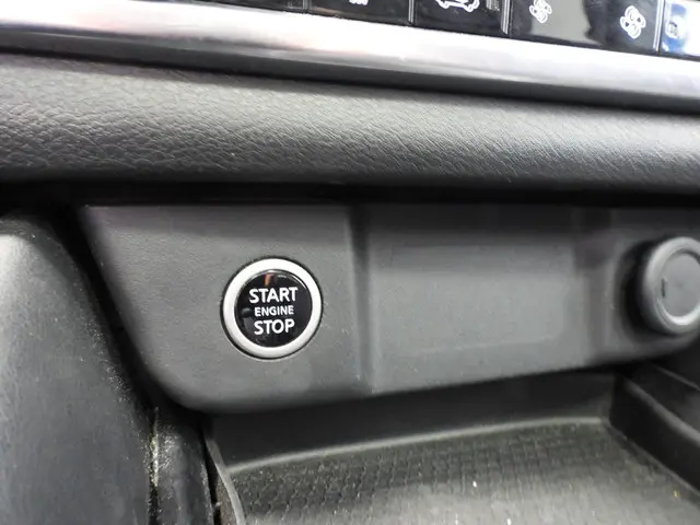 Nissan QASHQAI 1.3 MHEV N-Connecta Design 2023 Benzine 18