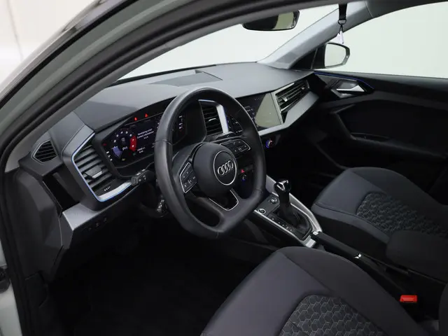 Audi A1 Sportback 30 TFSI/116PK S Line 2025 Benzine 33