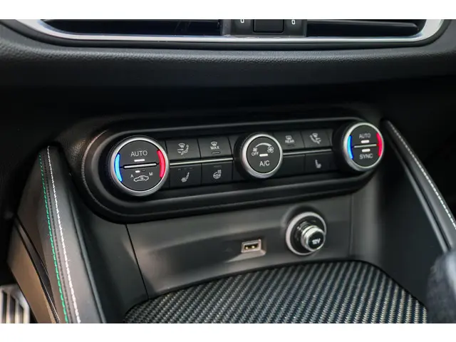 Alfa Romeo Stelvio 2.9 V6 AWD Quadrifoglio 2020 Benzine 13