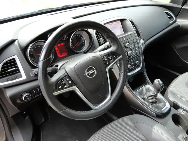 Opel Astra Sports Tourer 1.4 Turbo Business + 2013 Benzine 7