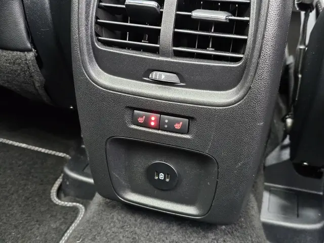 Ford Kuga 2.5 FHEV Active X 2024 Hybride Benzine 33