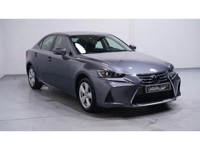 Lexus IS 300h Hybrid 2020 Hybride Benzine 3