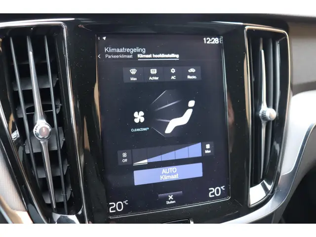 Volvo V60 2.0 T4 R-Design org. NL-auto 2019 Benzine 19