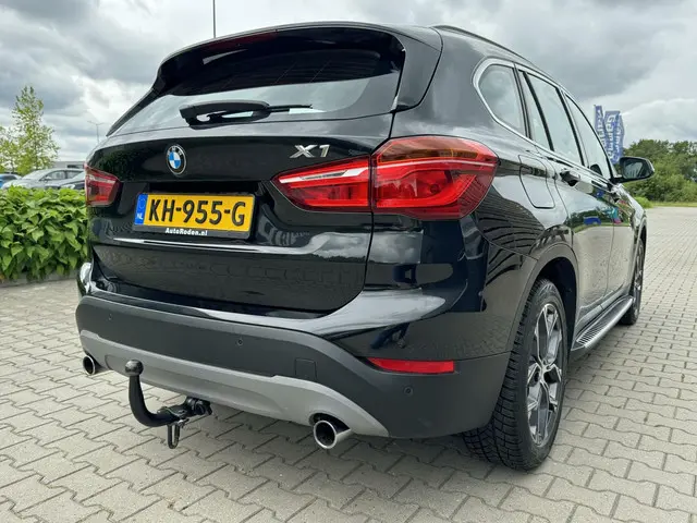 BMW X1 sDrive20i Centennial High Executive 2016 Benzine 10