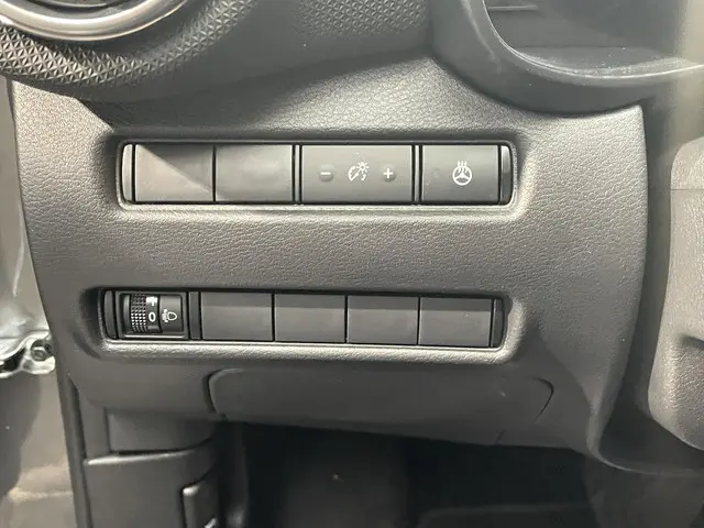 Nissan Juke 1.6 Hybrid N-Connecta 2024 Hybride Benzine 27