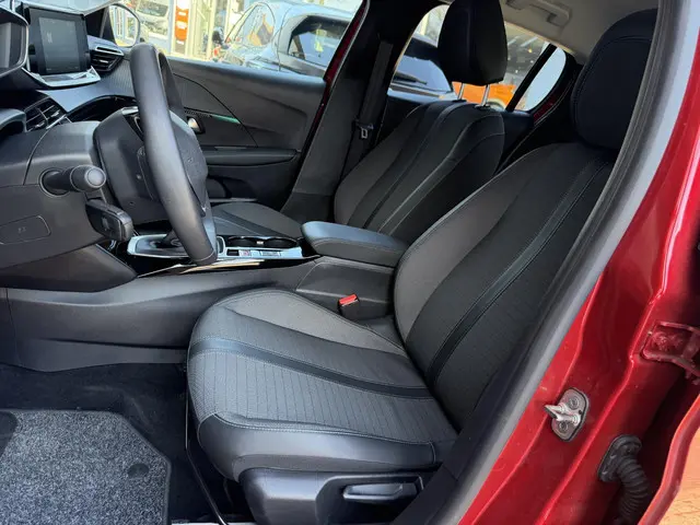 Peugeot 208 1.2 Turbo 100 PK Allure Pack 2023 Benzine 16