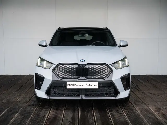 BMW iX2 eDrive20 2024 Elektrisch 3