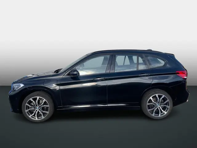 BMW X1 xDrive25e eDrive Edition 2021 Hybride Benzine 3