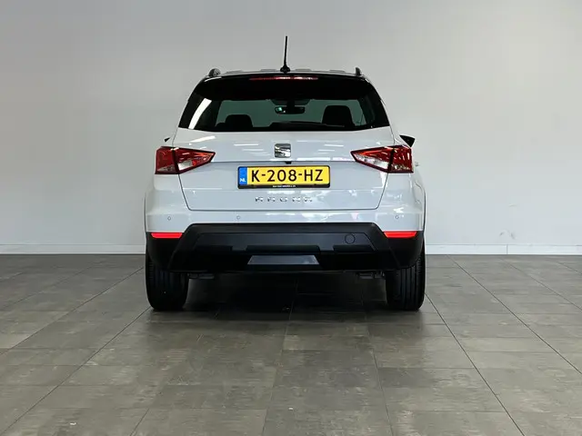 SEAT Arona 1.0 TSI Style Business Intense 2021 Benzine 23