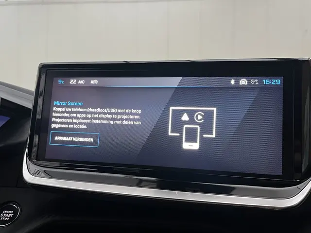 Peugeot e-2008 EV GT 54 kWh Automaat 2024 Elektrisch 13