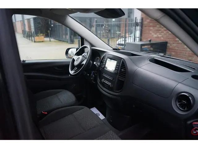 Mercedes-Benz Vito 119 CDI 4x4, Lang, 2021 Diesel 9