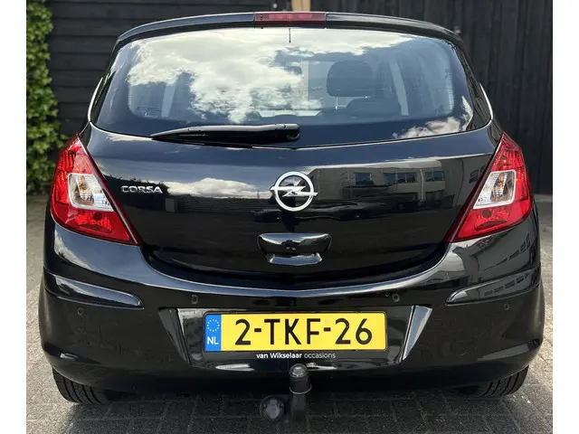 Opel Corsa 1.4-16V Design Edition 2014 Benzine 7