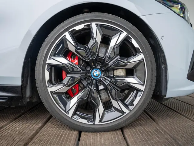 BMW i5 eDrive40 2024 Elektrisch 6