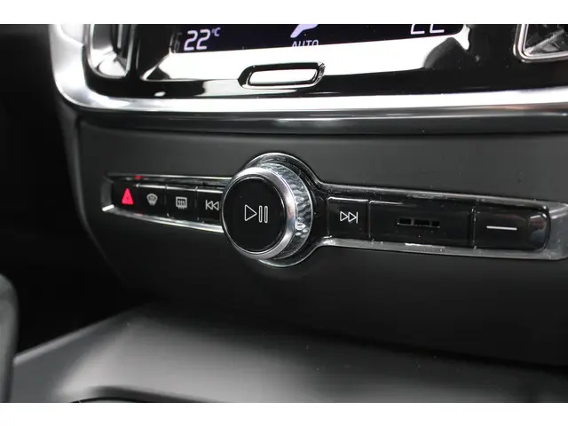 Volvo V60 B3 Automaat Momentum Advantage 2021 Benzine 51