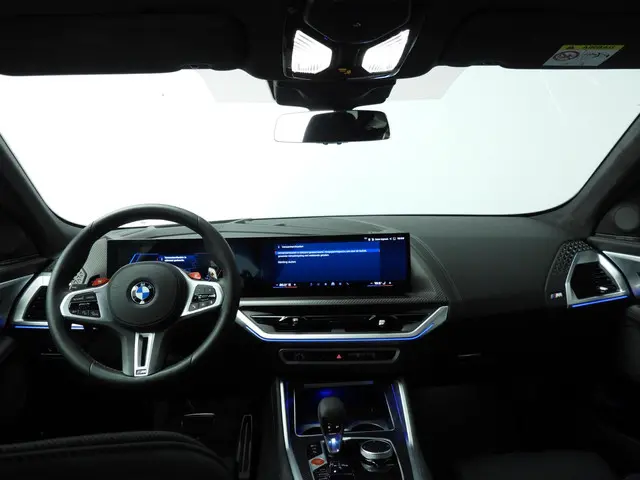 BMW XM 50e 2024 Hybride Benzine 8