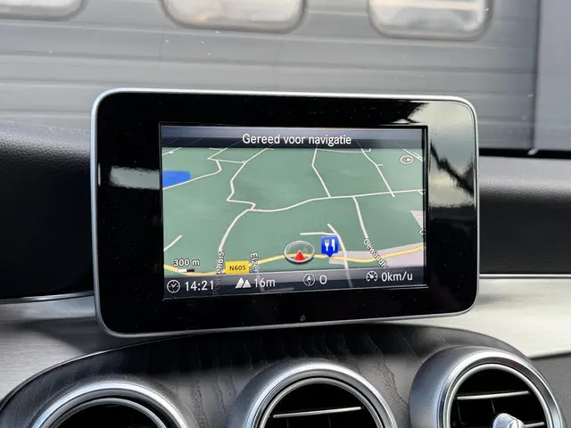 Mercedes-Benz C-Klasse 200 4matic AMG 2017 Benzine 19