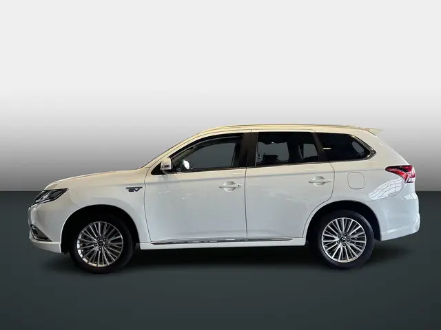 Mitsubishi Outlander 2