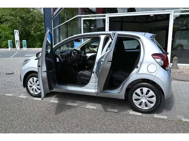 Peugeot 108 1.0 e-VTi Active 2017 Benzine 9