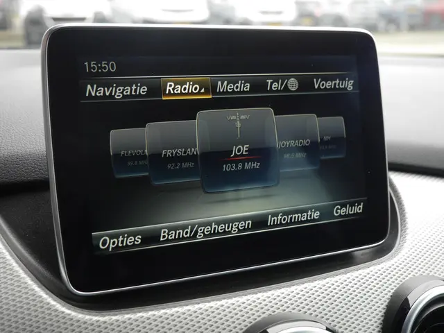 Mercedes-Benz B-Klasse 180 Ambition 2015 Benzine 26