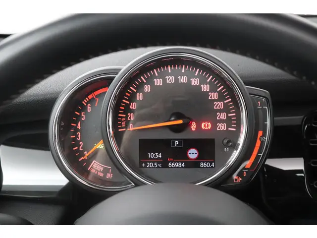 MINI Cooper 1.5 Camden Plus Edition 2023 Benzine 4