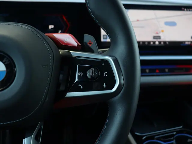 BMW M5 Sedan 2025 Hybride Benzine 21