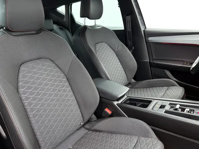 SEAT Leon 1.0 eTSI 110pk FR Business DSG 2023 Benzine 18