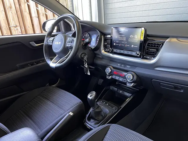 Kia Stonic 1.0 T-GDi DynamicPlusLine 2022 Benzine 29