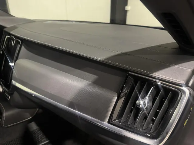 Volvo S90 2.0 T8 AWD R-Design 2021 Hybride Benzine 11