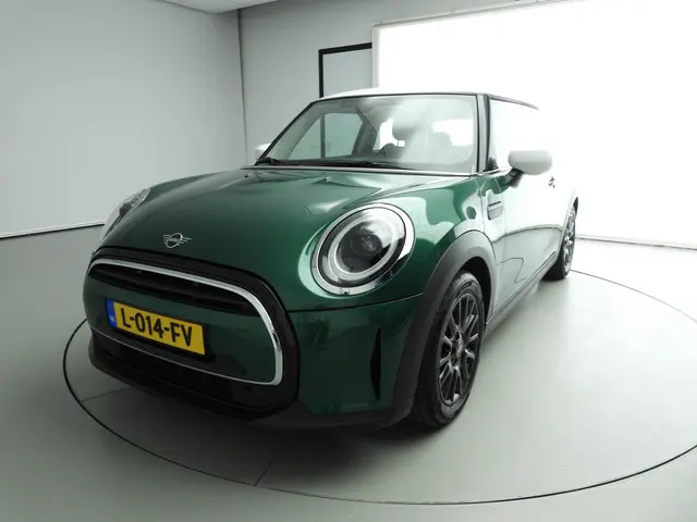 MINI 3-Deurs Cooper 2021 Benzine 29