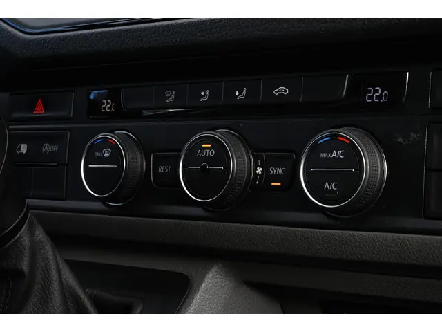 MAN TGE 3.140 2.0 TDI 35 140 PK DSG Clima 2022 Diesel 18