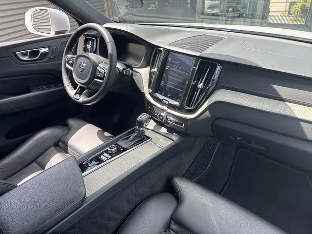 Volvo XC60 2.0 T4 Inscription 2019 Benzine 11