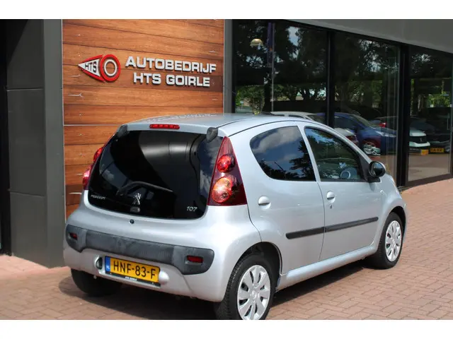 Peugeot 107 1.0 Première Automaat 2012 Benzine 5