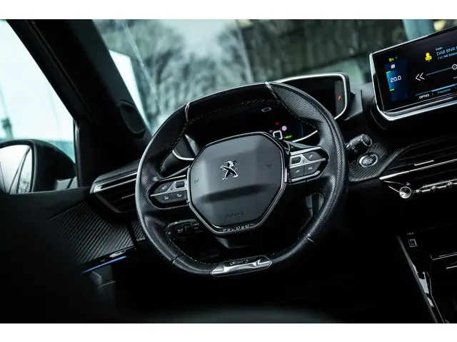 Peugeot e-2008 EV GT Première 50 kWh 2020 Elektrisch 8