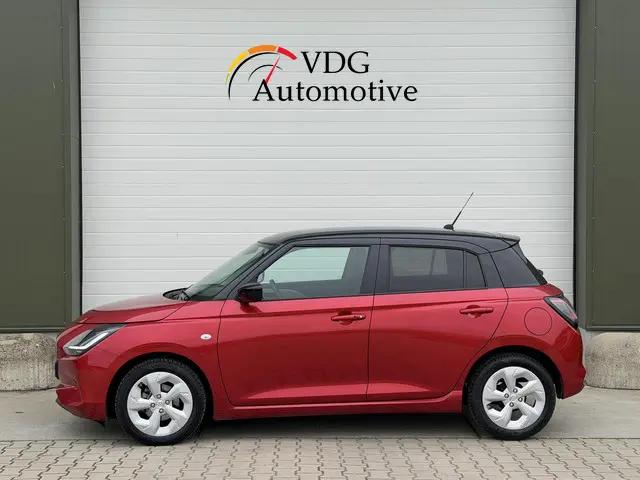 Suzuki Swift 1.2 Select Smart Hybrid 2025 Benzine 9
