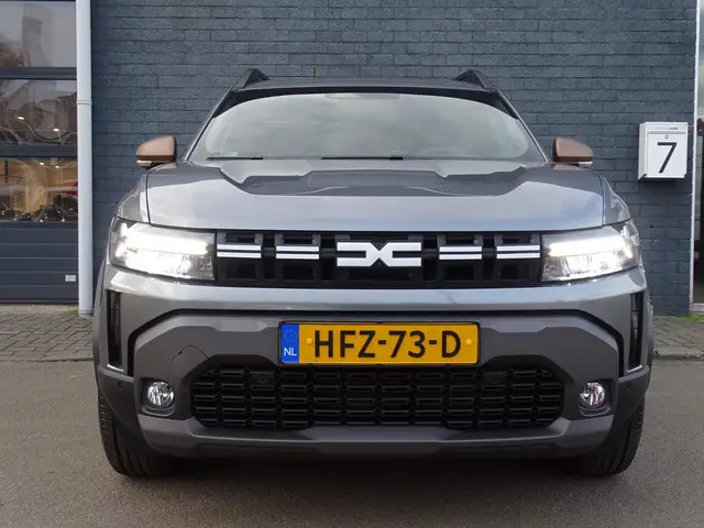 Dacia Duster 1.6 Hybrid 140 Extreme 2025 Hybride Benzine 2