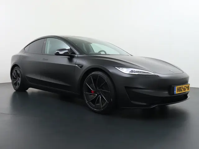 Tesla Model 3 2