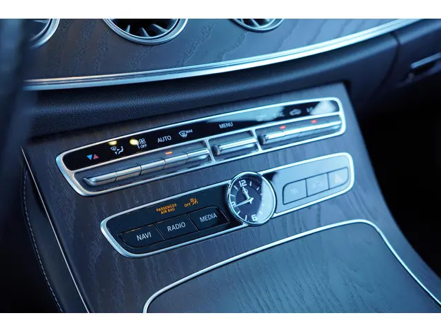 Mercedes-Benz E-Klasse Coupé 200 Premium 2018 Benzine 39