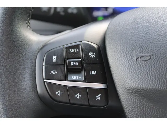 Ford Kuga 2.5 PHEV Titanium 2022 Hybride Benzine 17