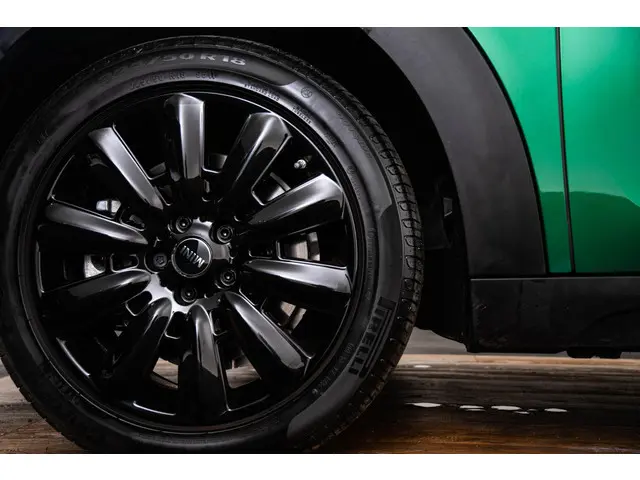 MINI Countryman Cooper SE ALL4 2022 Hybride Benzine 10