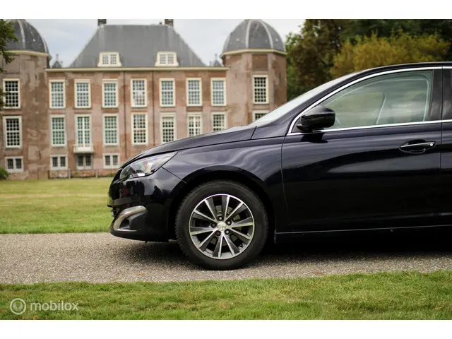 Peugeot 308 1.6 THP Première | NAP | 2013 Benzine 10