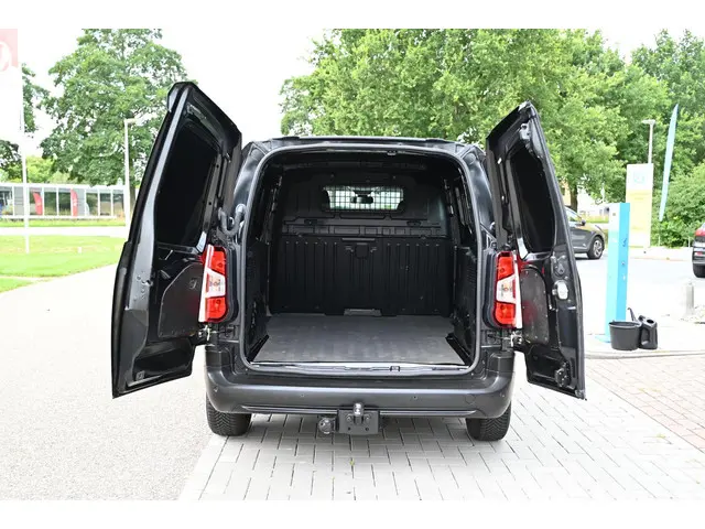 Peugeot Partner 1.5 BlueHDi 100 S&S L1 2024 Diesel 10