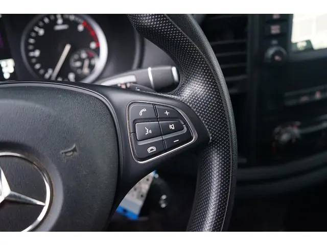 Mercedes-Benz Vito 119 CDI 4x4, Lang, 2021 Diesel 8
