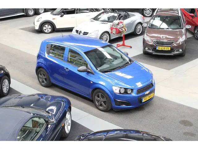 Chevrolet Aveo 1.2 LS 2012 Benzine 16