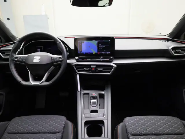 SEAT Leon Sportstourer 1.5eTSI/150PK FR DSG 2024 Benzine 4