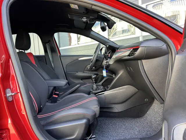 Opel Corsa 1.2 GS Line 2023 Benzine 12