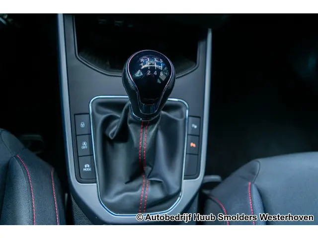 SEAT Arona 1.0 TSI FR Business Intense 2021 Benzine 42