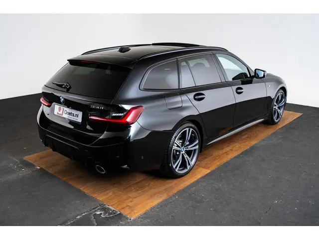 BMW 3 Serie Touring 330i 2023 Benzine 14