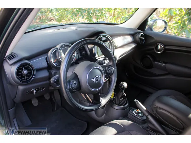 MINI Cooper Mini 1.5 Business 2016 Benzine 10